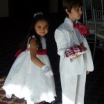 niños en ceremonia de boda