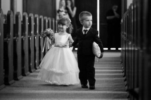 niños en boda